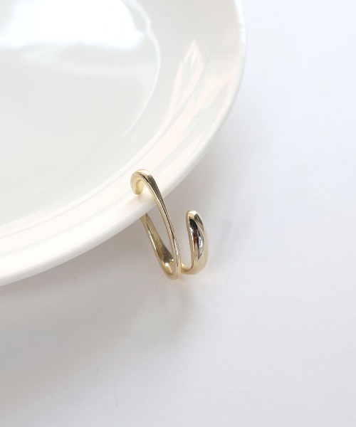 CEMONEMO（セモネモ）の「マットメタル ダブルライン イヤーカフ（イヤーカフ・レディース・シルバー/ゴールド/ゴールド系その他/シルバー系その他・FREE）」の10枚目の写真