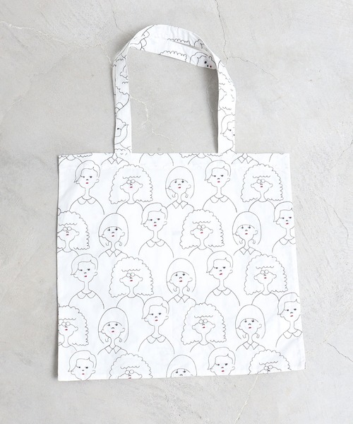 I am I in fact...（アイアムアイインファクト）の「crowd of people刺繍 トートバッグ（トートバッグ・レディース・ホワイト/ネイビー・FREE）」の3枚目の写真