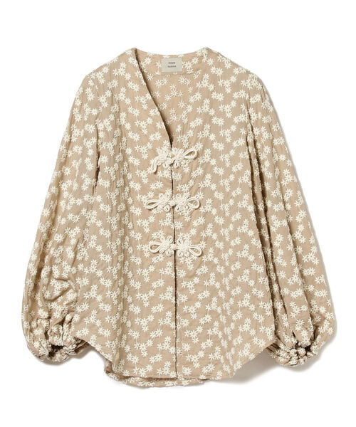 Ray BEAMS(レイビームス)の「FUMIE=TANAKA × Ray BEAMS / 別注 ボリューム 刺繍 シャツブラウス(シャツ/ブラウス・レディース・ベージュ・ONE SIZE)」の3枚目の写真
