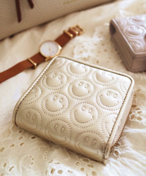 ベージュ キルティング 二つ折り財布 楽天市場】二つ折り財布 キルティングの通販