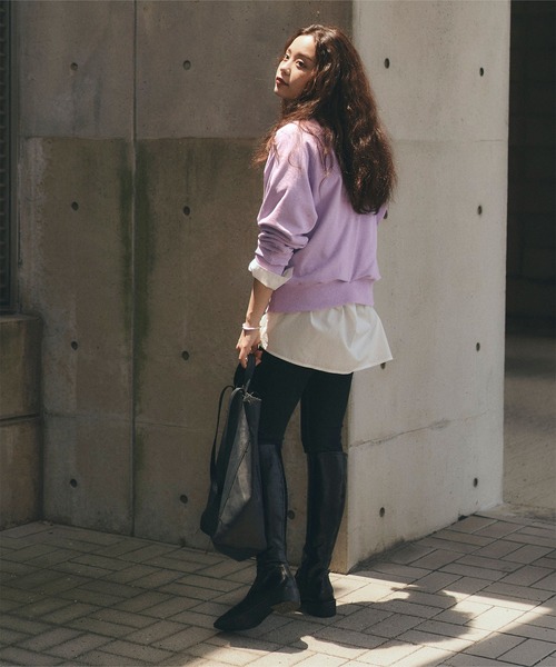 titivate(ティティベイト)の「ベーシックスウェットプルオーバー(スウェット・レディース・ピンク/オフホワイト/イエロー/パープル/モカ/ブラック・M/S)」の7枚目の写真