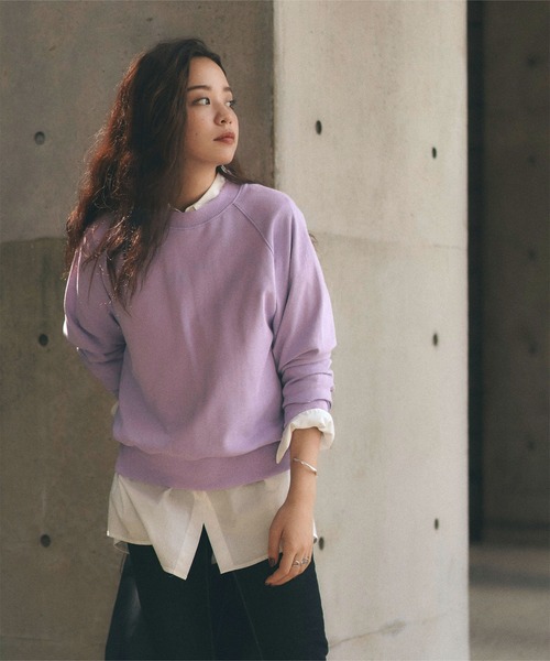 titivate(ティティベイト)の「ベーシックスウェットプルオーバー(スウェット・レディース・ピンク/オフホワイト/イエロー/パープル/モカ/ブラック・M/S)」の9枚目の写真