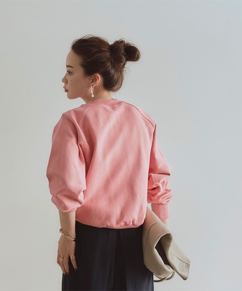 titivate(ティティベイト)の「ベーシックスウェットプルオーバー(スウェット・レディース・ピンク/オフホワイト/イエロー/パープル/モカ/ブラック・M/S)」の18枚目の写真