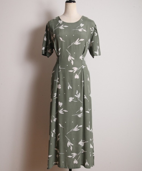 Cookie Chocolate（クッキーチョコレート）の「花柄ウエストリボンタックワンピース（ワンピース・レディース・ベージュ/カーキ・M）」の16枚目の写真