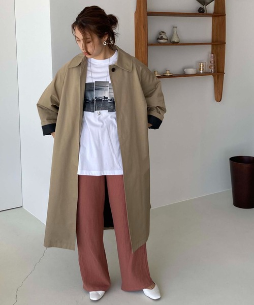 Doux archives（ドゥアルシーヴ）の「ロングステンカラーオーバーコート（ステンカラーコート・レディース・ベージュ/カーキ・MEDIUM）」の2枚目の写真