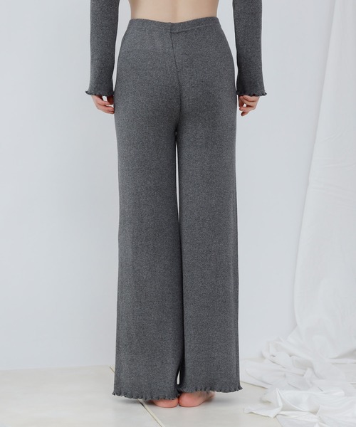 COLONY 2139（コロニートゥーワンスリーナイン）の「丸胴テレコロングパンツ(セットアップ可)（その他パンツ・レディース・ブラック/チャコールグレー・SMALL/LARGE/MEDIUM）」の4枚目の写真