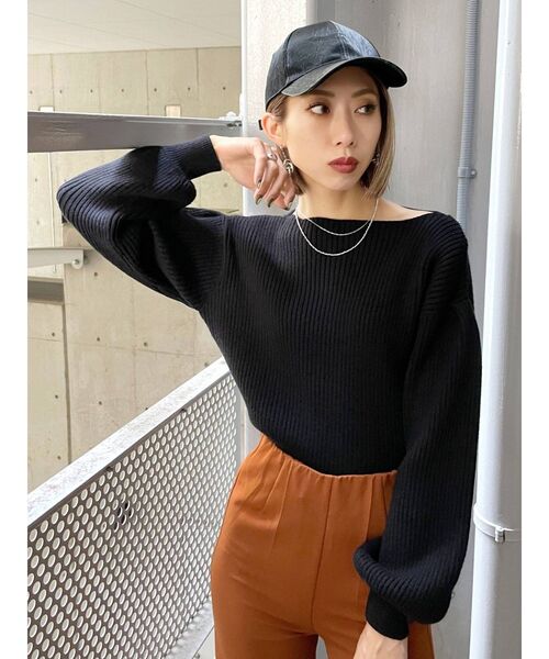 EMODA（エモダ）の「ボートネックパフニット（ニット/セーター・レディース・グリーン/アイボリー/マスタード/ブラック・FREE）」の2枚目の写真