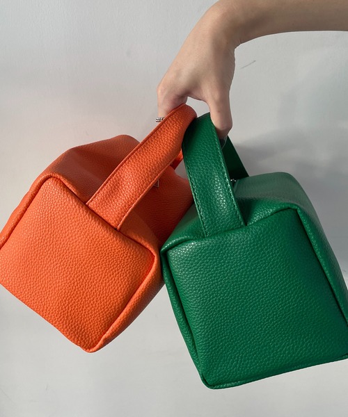 AS KNOW AS plus（アズノゥアズプラス）の「ぽすりとポーチバッグ（ショルダーバッグ・レディース・ブラック/オレンジ/グリーン/アイボリー・FREE）」の9枚目の写真