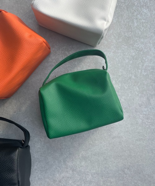 AS KNOW AS plus（アズノゥアズプラス）の「ぽすりとポーチバッグ（ショルダーバッグ・レディース・ブラック/オレンジ/グリーン/アイボリー・FREE）」の7枚目の写真