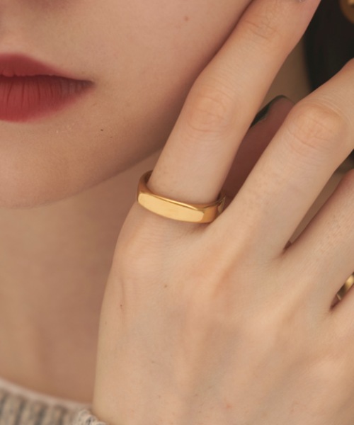 muku（ムク）の「金属アレルギー対応 スクエアリング / サージカルステンレス（リング・レディース・シルバー/ゴールド・6/8/7）」の4枚目の写真