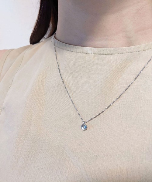 BROTHERHOOD（ブラザーフッド）の「【earyear】バースストーンペンダント：シルバー（ネックレス・レディース・ブルー/ネイビー/クリア/ホワイト/グリーン/ピンク/グレー/ライトパープル/ライトブルー/ライトグリーン/レッド/ターコイズブルー・FREE）」の12枚目の写真