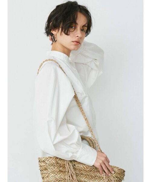 Ungrid（アングリッド）の「ショルダータックボリュームスリーブドレスシャツ（シャツ/ブラウス・レディース・ブラック/ベージュ/オフホワイト・FREE）」の9枚目の写真