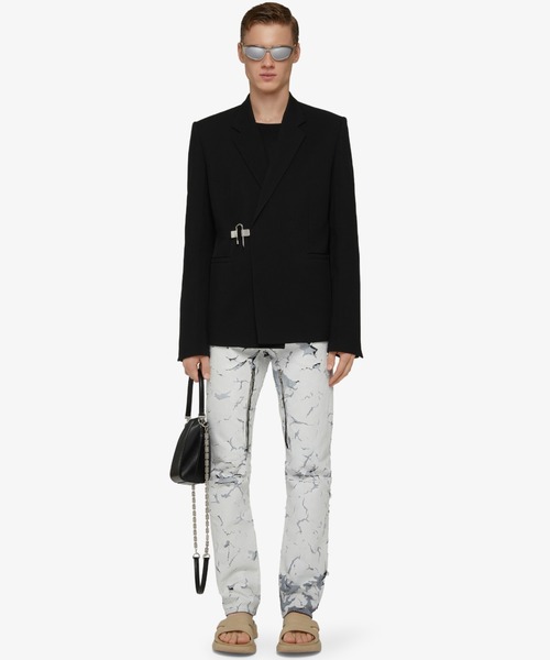 GIVENCHY（ジバンシイ）の「パドロック付き テクスチャードウール ジャケット（ノーカラージャケット・メンズ・ブラック・44/46/50）」の2枚目の写真