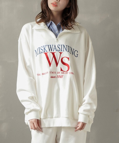 SPINNS（スピンズ）の「【ゆったりシルエット】WSロゴ ハーフジップ裏起毛スウェット（スウェット・レディース・ブラック/ダークグリーン/ネイビー/オフホワイト/オートミール・ONESIZE）」の9枚目の写真