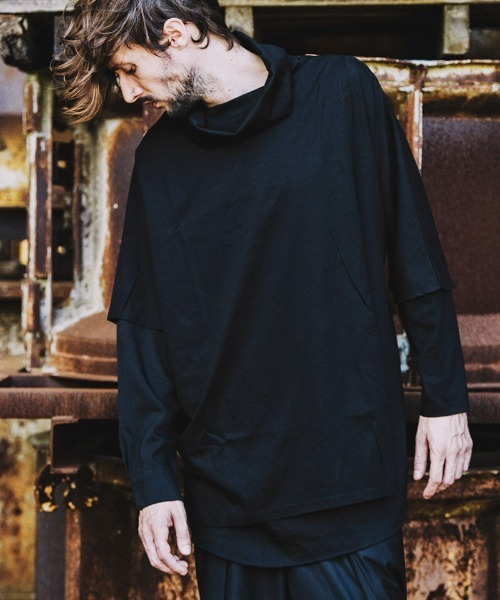 NO ID.(ノーアイディ)の「mlt3699-アシンメトリーレイヤードオフタートルロンT(Tシャツ/カットソー・メンズ・ホワイト/ベージュ/ブラック/ダークグレー・ONE SIZE)」の18枚目の写真