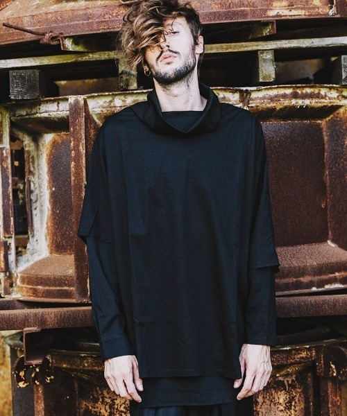NO ID.(ノーアイディ)の「mlt3699-アシンメトリーレイヤードオフタートルロンT(Tシャツ/カットソー・メンズ・ホワイト/ベージュ/ブラック/ダークグレー・ONE SIZE)」の8枚目の写真