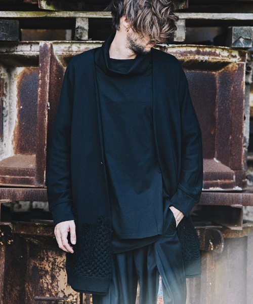 NO ID.(ノーアイディ)の「mlt3699-アシンメトリーレイヤードオフタートルロンT(Tシャツ/カットソー・メンズ・ホワイト/ベージュ/ブラック/ダークグレー・ONE SIZE)」の11枚目の写真