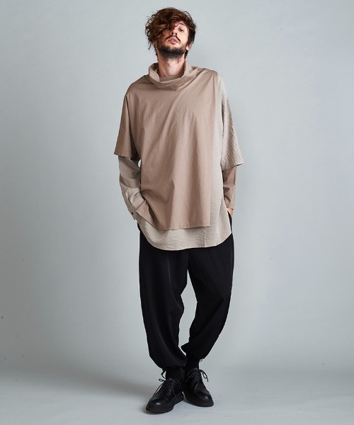 NO ID.(ノーアイディ)の「mlt3699-アシンメトリーレイヤードオフタートルロンT(Tシャツ/カットソー・メンズ・ホワイト/ベージュ/ブラック/ダークグレー・ONE SIZE)」の9枚目の写真