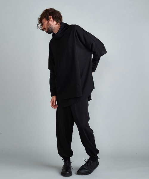 NO ID.(ノーアイディ)の「mlt3699-アシンメトリーレイヤードオフタートルロンT(Tシャツ/カットソー・メンズ・ホワイト/ベージュ/ブラック/ダークグレー・ONE SIZE)」の12枚目の写真