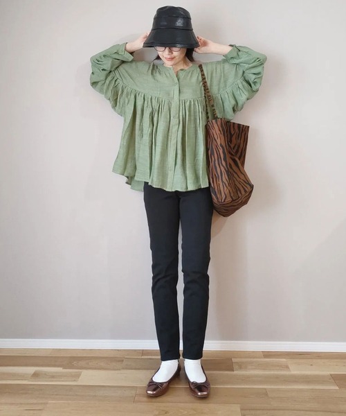 reca(レカ)の「ギャザーボリュームブラウス(シャツ/ブラウス・レディース・ブルー/ブラック/グリーン/アイボリー・FREE)」の19枚目の写真