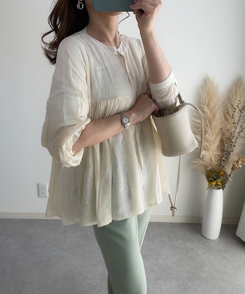 reca(レカ)の「ギャザーボリュームブラウス(シャツ/ブラウス・レディース・ブルー/ブラック/グリーン/アイボリー・FREE)」の22枚目の写真