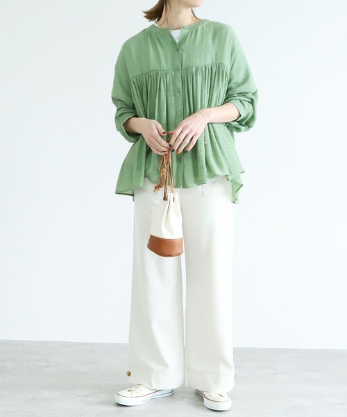 reca(レカ)の「ギャザーボリュームブラウス(シャツ/ブラウス・レディース・ブルー/ブラック/グリーン/アイボリー・FREE)」の12枚目の写真