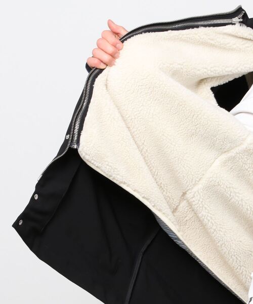 TOMMY HILFIGER（トミーヒルフィガー）の「THE UTILITY ICONS COLLECTION 2 in 1 フーデッドブルゾン（モッズコート・メンズ・ブラック・MEDIUM/LARGE）」の4枚目の写真