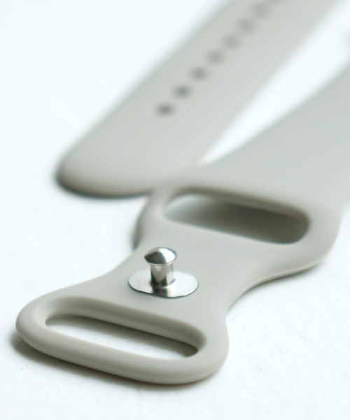 SiNCERE(シンシア)の「Apple Watch Silicone Band / アップルウォッチ バンド シリコンタイプ 38-41mm/42-45mm(デジタル腕時計・メンズ・ホワイト/ブラック/グレー/グリーン/ブルー/レッド・38/42)」の15枚目の写真