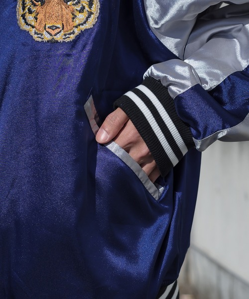 kutir（クティール）の「トラ刺繍スカジャン（スカジャン・メンズ・オリーブ/ブルー・MEDIUM/LARGE）」の19枚目の写真