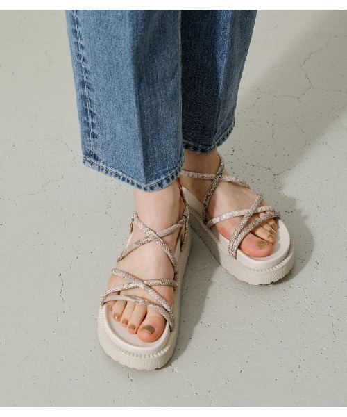 AZUL by moussy(アズールバイマウジー)の「PYTHON CORD CROSS SANDALS/パイソンコードクロスサンダル(サンダル・レディース・ベージュ系その他/ブラック系その他・LARGE/MEDIUM/SMALL)」の17枚目の写真