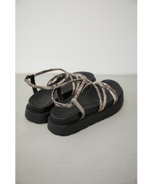 AZUL by moussy(アズールバイマウジー)の「PYTHON CORD CROSS SANDALS/パイソンコードクロスサンダル(サンダル・レディース・ベージュ系その他/ブラック系その他・LARGE/MEDIUM/SMALL)」の20枚目の写真