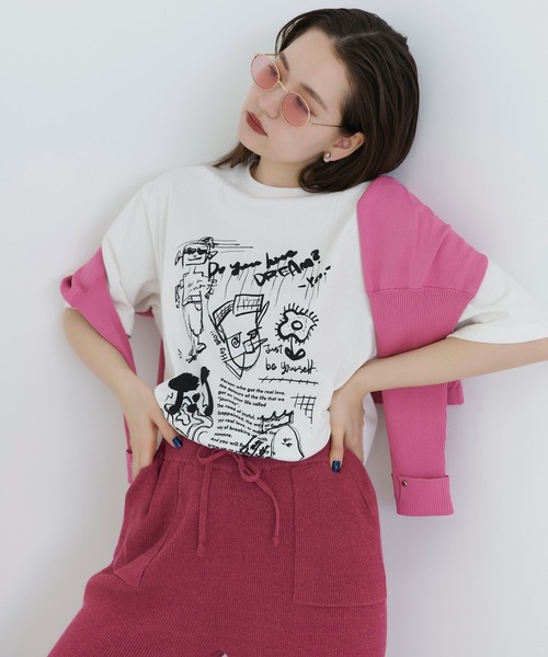 TINA:JOJUN(ティーナジョジュン)の「A'DOODLES#034 ユニセックスTシャツ TINA:JOJUN(Tシャツ/カットソー・レディース・グリーン/ホワイト・M)」の5枚目の写真