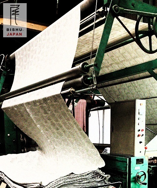 Universal Style Wear（ユニバーサルスタイルウェア）の「Universal Style Wear 尾州 ビシュウ Tシャツ (MADE IN JAPAN)（Tシャツ/カットソー・メンズ・オフホワイト/ブラック/杢グレー・MEDIUM/LARGE/X-LARGE）」の5枚目の写真