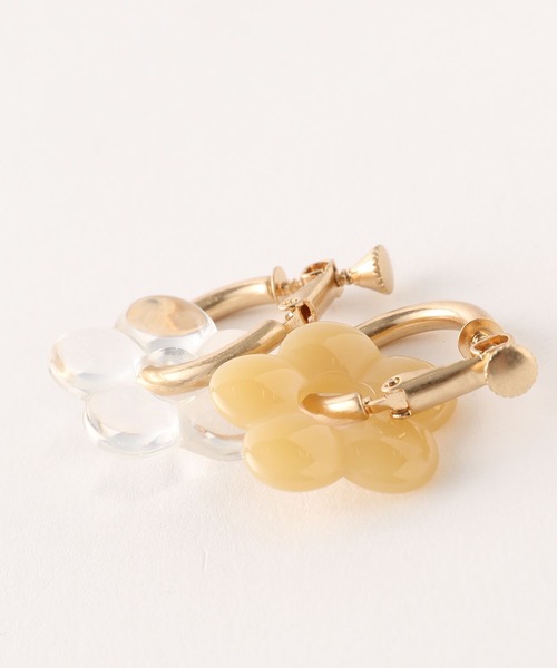 Me%（ミィパーセント）の「【2WAY】ジュシフラワーイヤリング（イヤリング・レディース・ベージュ/その他・FREE）」の4枚目の写真