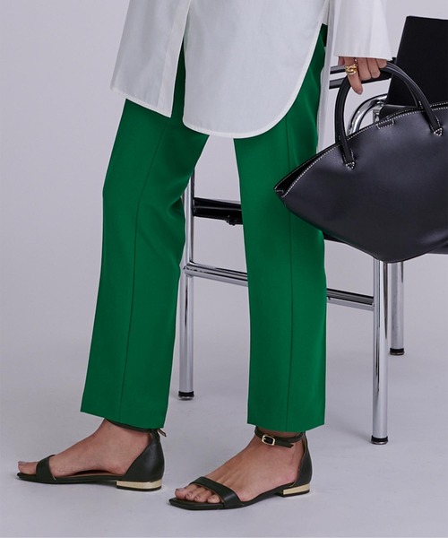 UR'S(ユアーズ)の「スクエアトゥストラップフラットサンダル(サンダル・レディース・ホワイト/ブラック/グリーン/ベージュ・LL/S/M/L)」の18枚目の写真