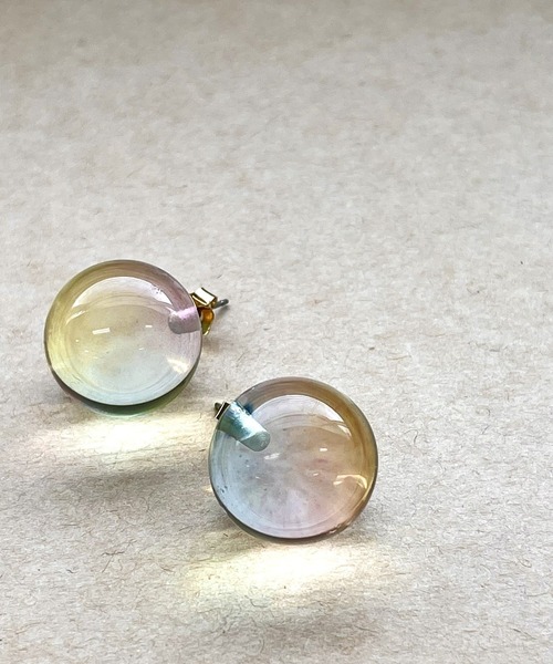 ear PAPILLONNER(イアパピヨネ)の「ミスティーク玉ピアス(ピアス(両耳用)・レディース・ブルー/クリア/パープル/ピンク/バイオレット・FREE)」の5枚目の写真