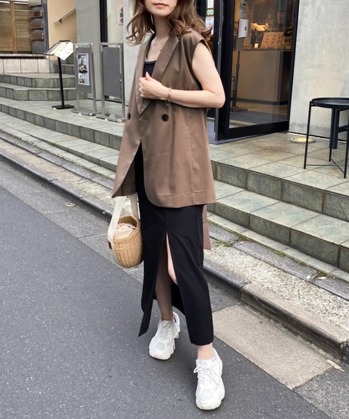 one after another NICE CLAUP(ワンアフターアナザーナイスクラップ)の「テーラードジレ(ベスト・レディース・アイボリー/ブラック/モカ・FREE)」の16枚目の写真