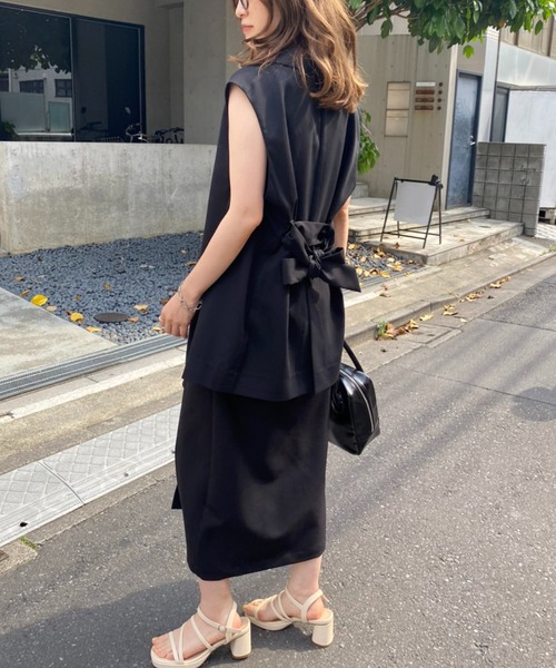 one after another NICE CLAUP(ワンアフターアナザーナイスクラップ)の「テーラードジレ(ベスト・レディース・アイボリー/ブラック/モカ・FREE)」の15枚目の写真