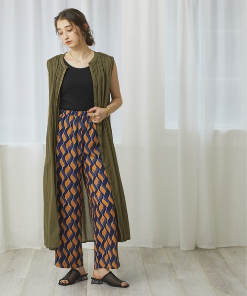 ANGIE(アンジー)の「ノースリーブギャザーワンピース(シャツワンピース・レディース・ブラック/ブラウン/カーキ/ナチュラル/ダークオレンジ・FREE)」の4枚目の写真