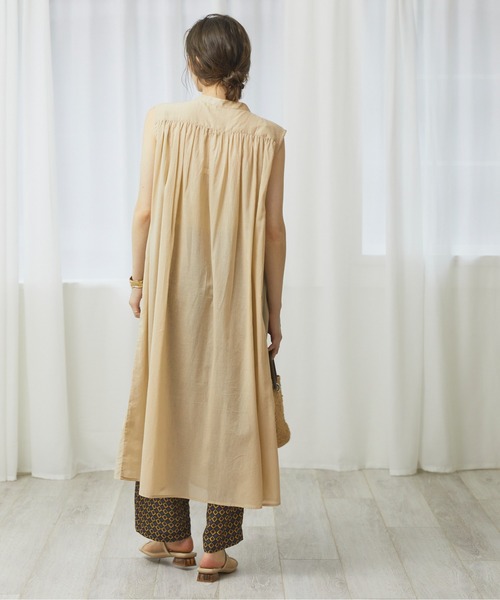 ANGIE(アンジー)の「ノースリーブギャザーワンピース(シャツワンピース・レディース・ブラック/ブラウン/カーキ/ナチュラル/ダークオレンジ・FREE)」の20枚目の写真