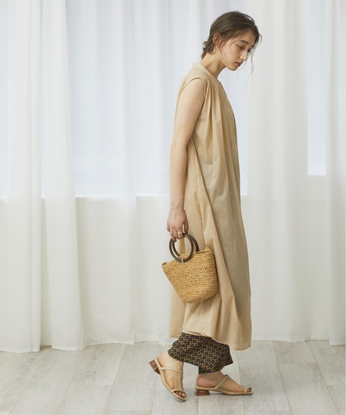 ANGIE(アンジー)の「ノースリーブギャザーワンピース(シャツワンピース・レディース・ブラック/ブラウン/カーキ/ナチュラル/ダークオレンジ・FREE)」の18枚目の写真