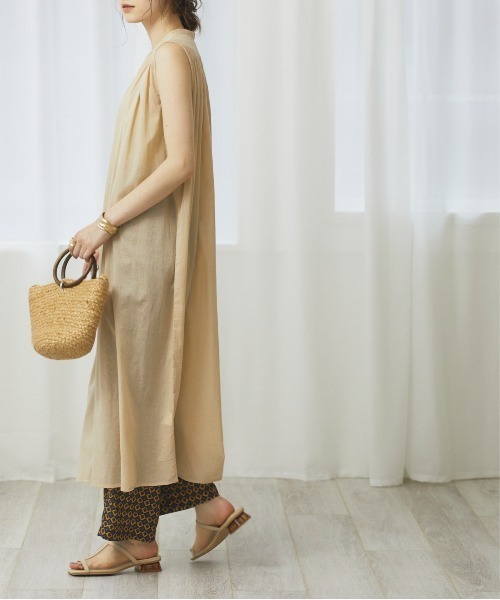 ANGIE(アンジー)の「ノースリーブギャザーワンピース(シャツワンピース・レディース・ブラック/ブラウン/カーキ/ナチュラル/ダークオレンジ・FREE)」の22枚目の写真