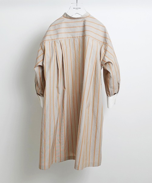 ARCH & LINE(アーチアンドライン)の「バンドカラー ロングシャツ PAJAMA LONG SHIRT(シャツワンピース・キッズ・ベージュ/サックスブルー・L/M/S)」の9枚目の写真