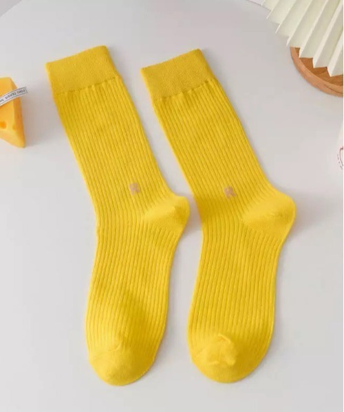 ammy.（エイミードット）の「【 ammy. / エイミードット 】 ワンポイント アルファベット ロゴ カラー ソックス（ソックス/靴下・レディース・ホワイト/ブラック/パープル/ブラウン/グレー/カーキ/ピンク/イエロー/オレンジ/グリーン・FREE）」の8枚目の写真