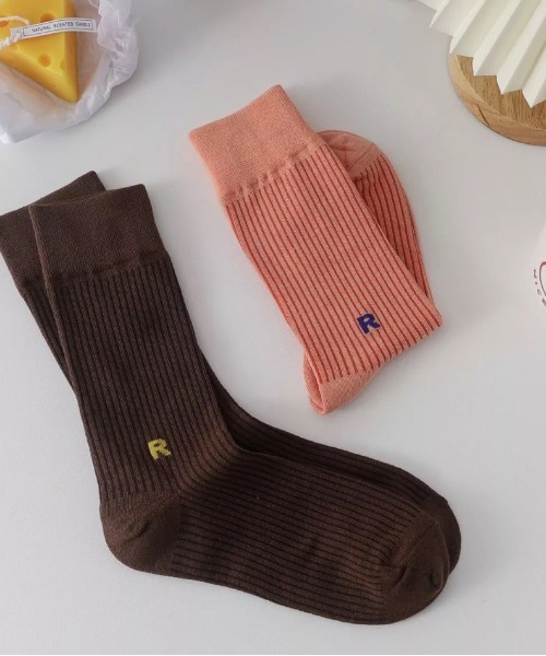 ammy.（エイミードット）の「【 ammy. / エイミードット 】 ワンポイント アルファベット ロゴ カラー ソックス（ソックス/靴下・レディース・ホワイト/ブラック/パープル/ブラウン/グレー/カーキ/ピンク/イエロー/オレンジ/グリーン・FREE）」の15枚目の写真