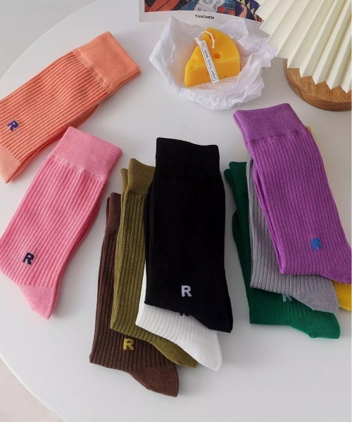 ammy.（エイミードット）の「【 ammy. / エイミードット 】 ワンポイント アルファベット ロゴ カラー ソックス（ソックス/靴下・レディース・ホワイト/ブラック/パープル/ブラウン/グレー/カーキ/ピンク/イエロー/オレンジ/グリーン・FREE）」の13枚目の写真
