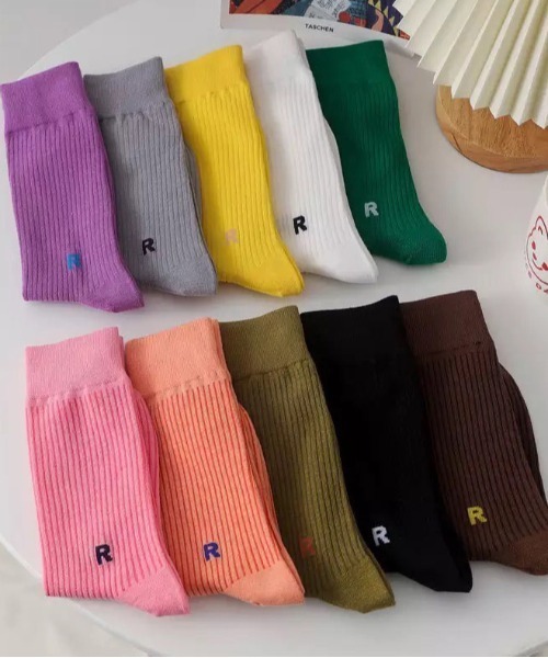 ammy.（エイミードット）の「【 ammy. / エイミードット 】 ワンポイント アルファベット ロゴ カラー ソックス（ソックス/靴下・レディース・ホワイト/ブラック/パープル/ブラウン/グレー/カーキ/ピンク/イエロー/オレンジ/グリーン・FREE）」の14枚目の写真