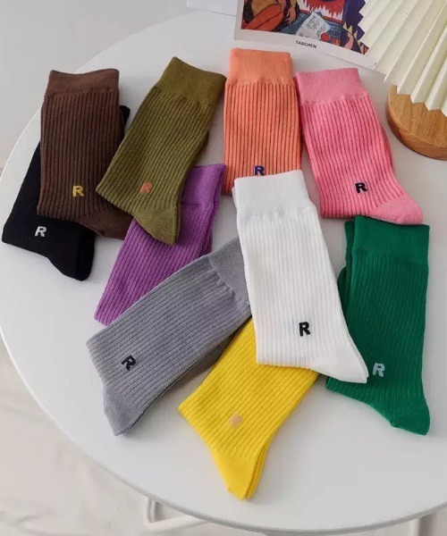 ammy.（エイミードット）の「【 ammy. / エイミードット 】 ワンポイント アルファベット ロゴ カラー ソックス（ソックス/靴下・レディース・ホワイト/ブラック/パープル/ブラウン/グレー/カーキ/ピンク/イエロー/オレンジ/グリーン・FREE）」の17枚目の写真