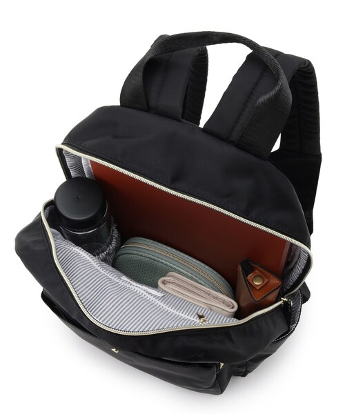 SHOO・LA・RUE(シューラルー)の「◆【撥水】整理整頓できちゃうリュック(バックパック/リュック・レディース・ブラック/グレー系3/ブラック系3・00)」の18枚目の写真