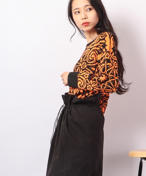 TRANOI（トラノイ）の「TRANOI 総柄ニット（ニット/セーター・レディース・オレンジ/グリーン・FREE）」の11枚目の写真